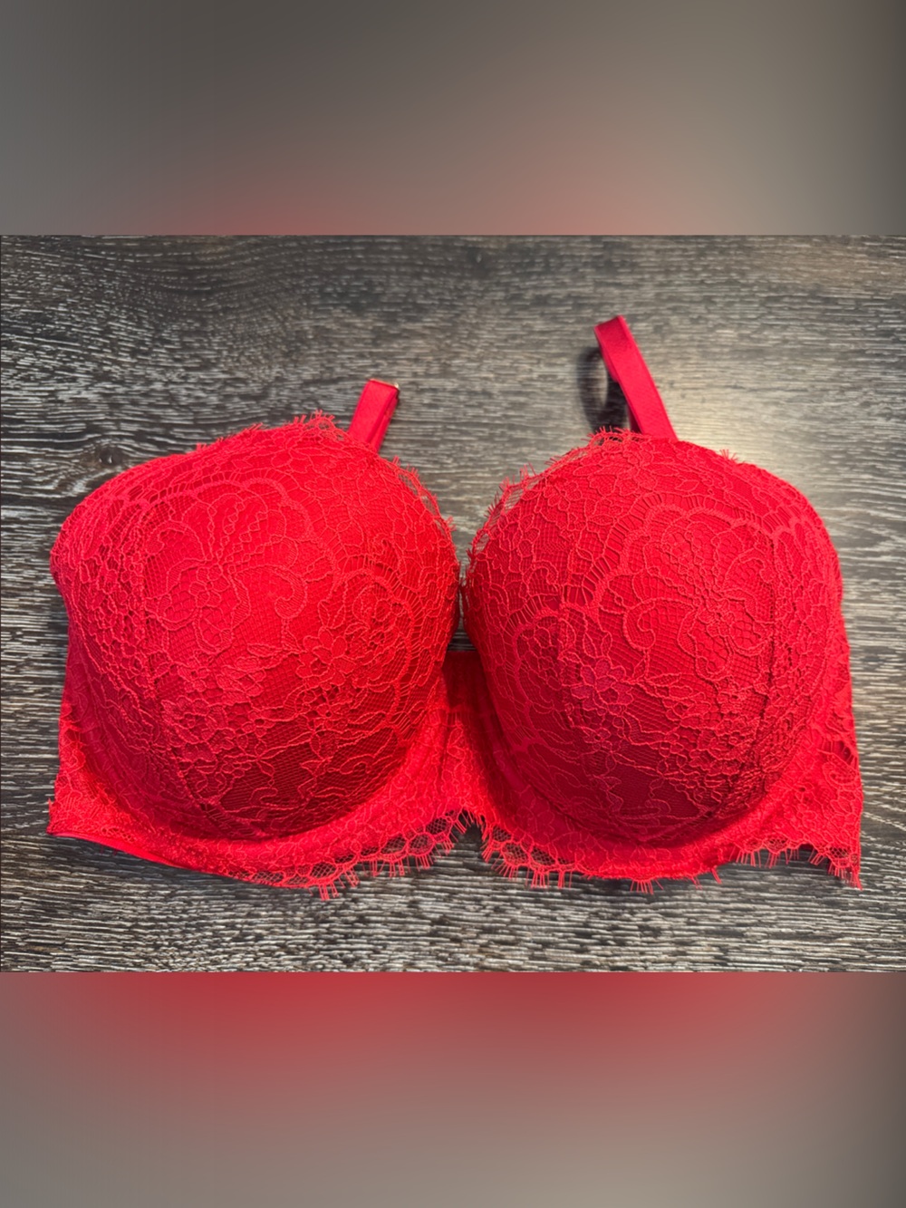 Victoria's Secret Red Lace Push-Up dream angels Bra. New without tag.